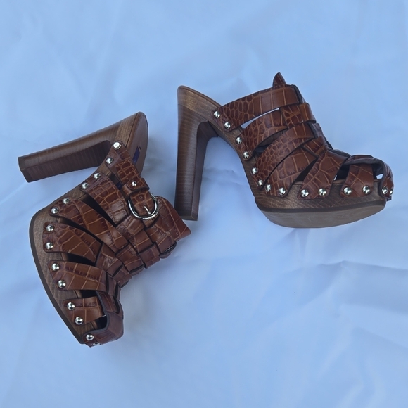 Brown High Heel Sandals - Picture 4 of 10